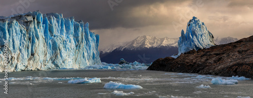 Slika na platnu Panorama of the Perito Moreno Glacier