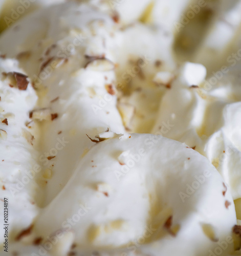 Whipped cream with almonds