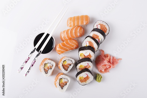 Futomaki. Tradycyjne japońskie sushi.