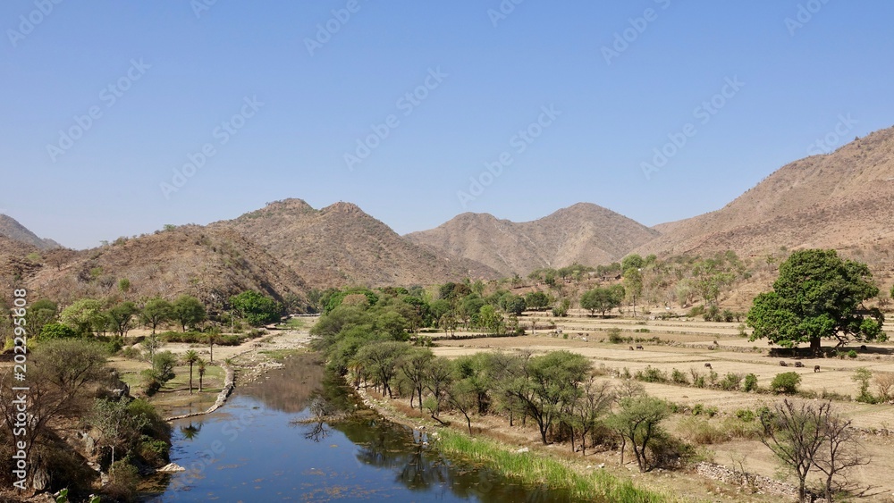 Landschaft und Landwirtschaft in Rajasthan, Indien
