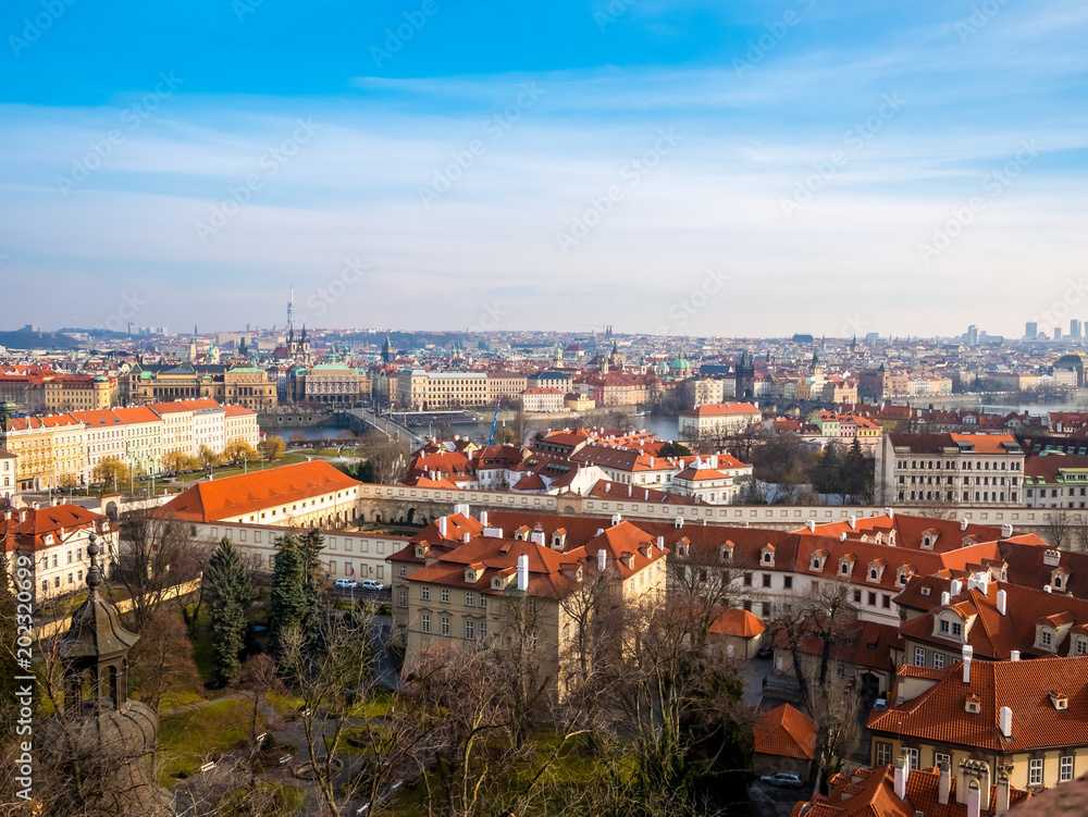 Φωτογραφία Prague Czech Republic cityscape view blue sky orange roof space old town building landmark historical city