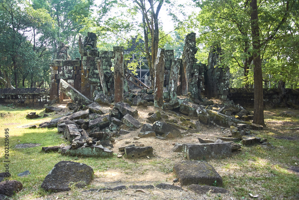 Prasat Banteay pir chean temple Angkor era Prasat Banteay pir chean temple Angkor era