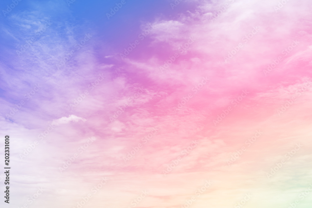 Obraz premium sun and cloud background with a pastel colored