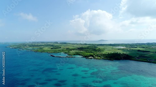 Wallpaper Mural 沖縄の海　宮古島　ドローン撮影　 Torontodigital.ca