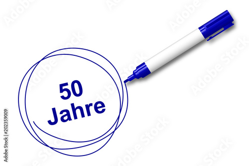 blauer Filzstift kreist ein - 50 Jahre
