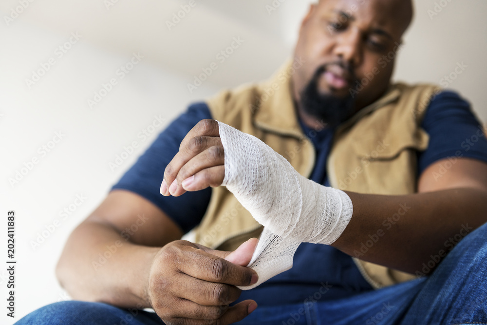 Fotografie A person getting injured
