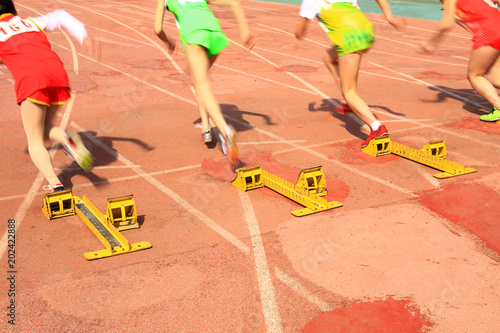 Sports meeting, the athlete sprint start © zhengzaishanchu