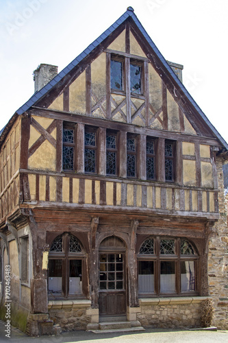 Tréguier. Maisons anciennes à colombages. Côtes d'Armor. Bretagne © guitou60