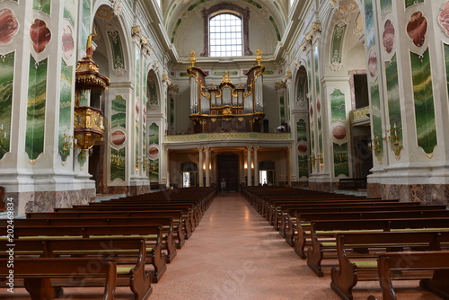 Innenansicht der Jesuitenkirche in Mannheim