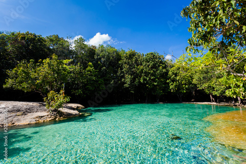 Emerald Pool National Park Krabi © sitriel