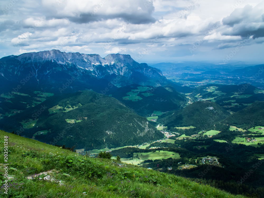 Obraz premium The Alps in cloudy weather. Mountain landscape