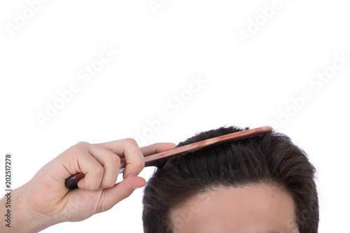brush the hair
