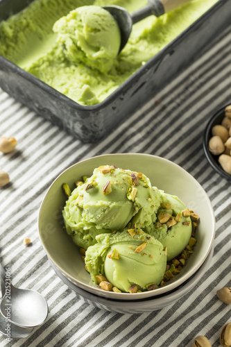 Homemade Green Pistachio Ice Cream