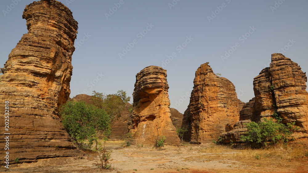 Αυτοκόλλητο Burkina Faso Domes de Fabedougou