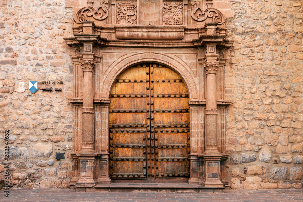Φωτογραφία Facade of the Chapel of San Antonio Abad, in the neighborhood of San Blas in Cus