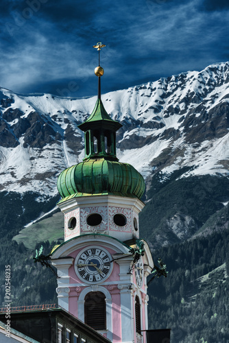 Spitalskirche Innsbruck mit Nordkette