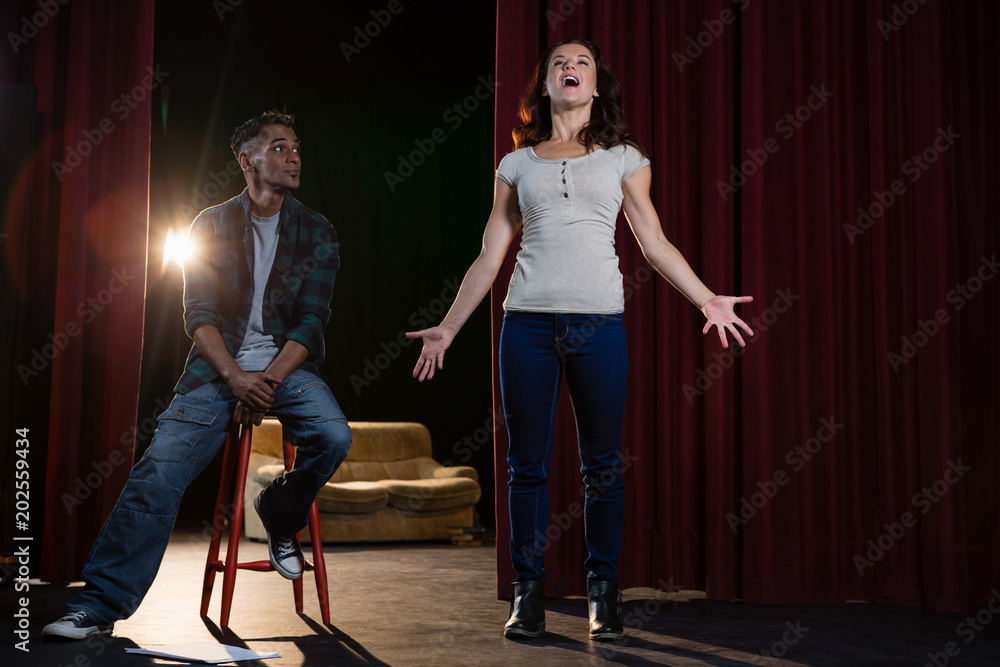 Fotografie Artists rehearsing on stage