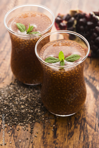 Pomegranate smoothies with chia seeds