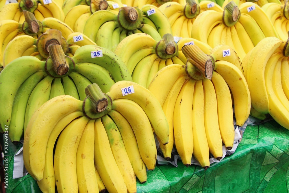 Fresh banana is delicious in the market