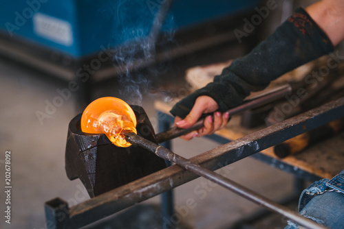 The process of glass making sculptures