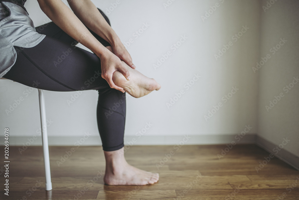 Φωτογραφία 痛みを抱える女性のボディーパーツ