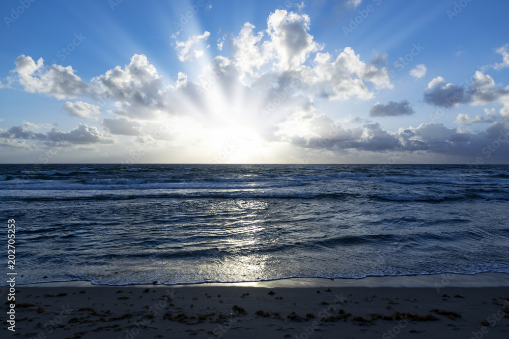 Obraz premium sunrise at the beach