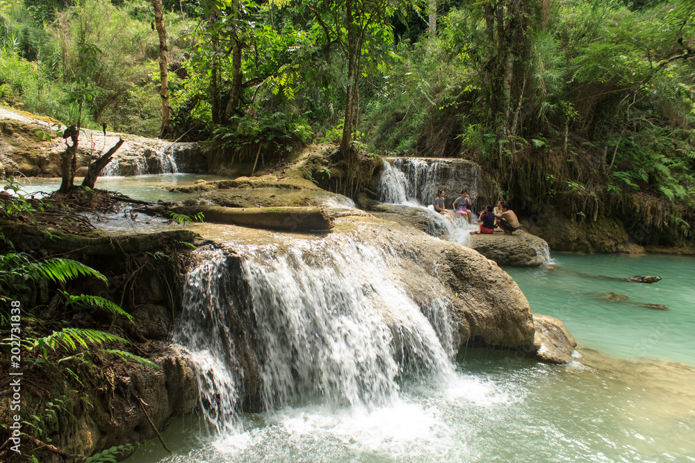 Naklejka premium Kuang si wasserfall bei Luang Prabang, Laos