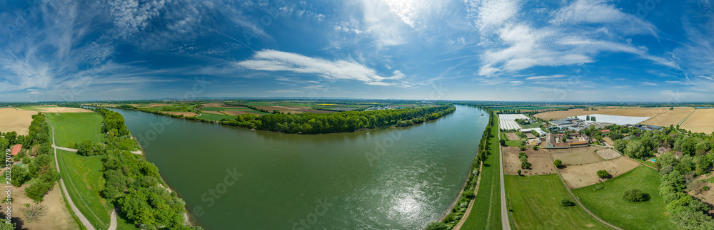 360° Luftbild Panorama - Das Rheinufer zwischen Worms und Ludwigshafen