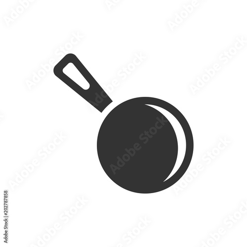 Frying pan icon in flat style. Cooking pan illustration on white isolated background. Skillet kitchen equipment business concept.