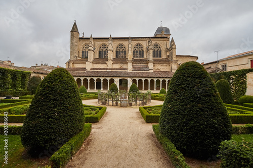 Quadro su tela Cathedral of Marmande Lot et Garonne in France