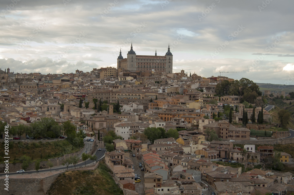 Vista de Toledo anocheciendo