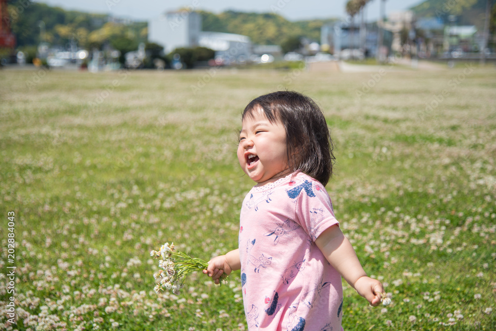 ・シロツメクサ・赤ちゃん・花飾り