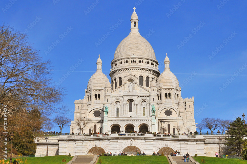 Basilique du Sacre Coeur (Basilica Sacre Coeur) on Montmartre in Paris, France.