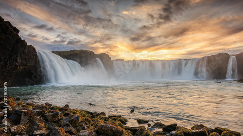 Godafoss, Islande, berühmter Wasserfall in Island photo