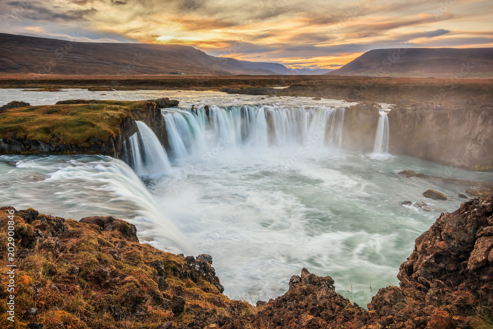 Godafoss, Islande, berühmter Wasserfall in Island Godafoss, Islande, berühmter Wasserfall in Island