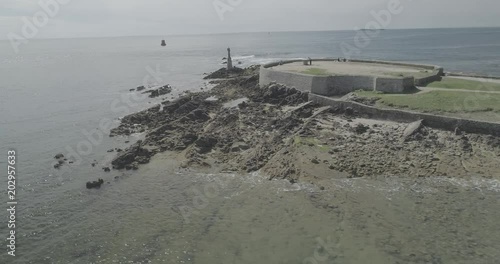 Drone footage in 4k - LOG - Morbihan - Aerial view - Waves and Sea - Monument