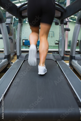 Running on a treadmill © WavebreakmediaMicro