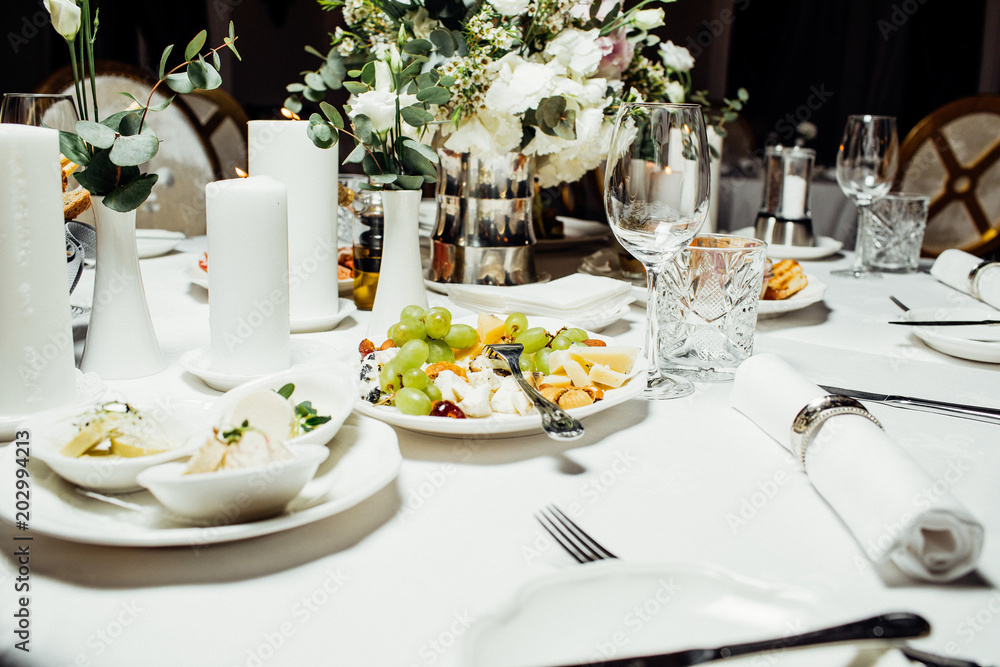 Elegant table setting in wedding Elegant table setting in wedding