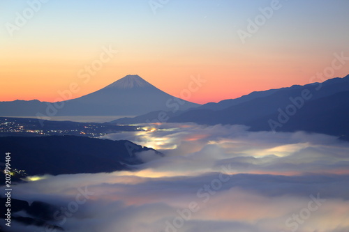 Fototapeta Naklejka Na Ścianę i Meble -  高ボッチ高原から諏訪湖、富士山