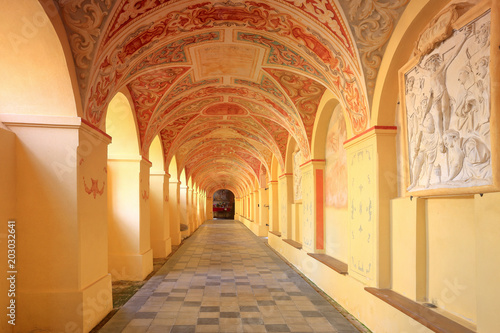 Sanktuarium Matki Bo  ej Kr  lowej Pokoju w Stoczku Ko  cielnym