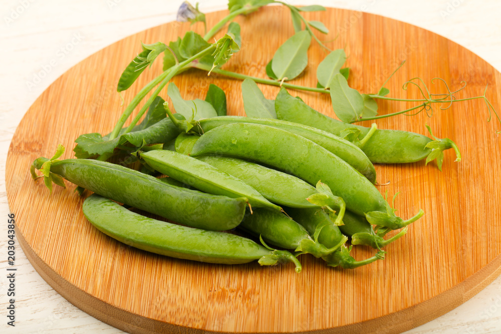 Ripe green peas