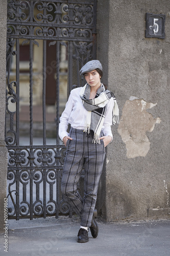 Wallpaper Mural beautiful girl in retro image Torontodigital.ca