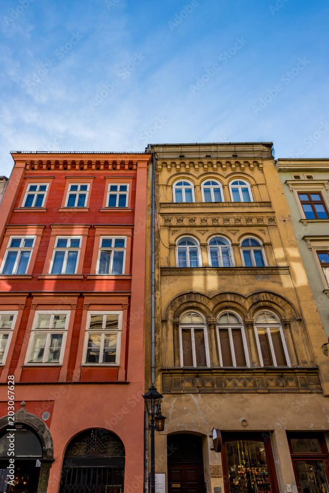 Dans les rues de la Vieille Ville de Cracovie
