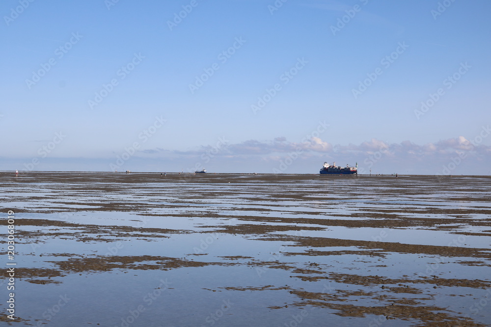 Wattenmeer vor Cuxhaven bei Ebbe Wattenmeer vor Cuxhaven bei Ebbe