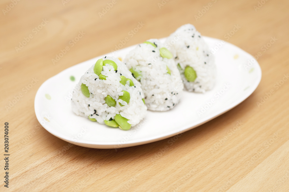 枝豆のおむすび