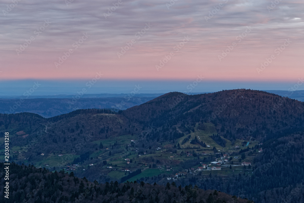 Fototapeta premium Lever du soleil dans les Vosges