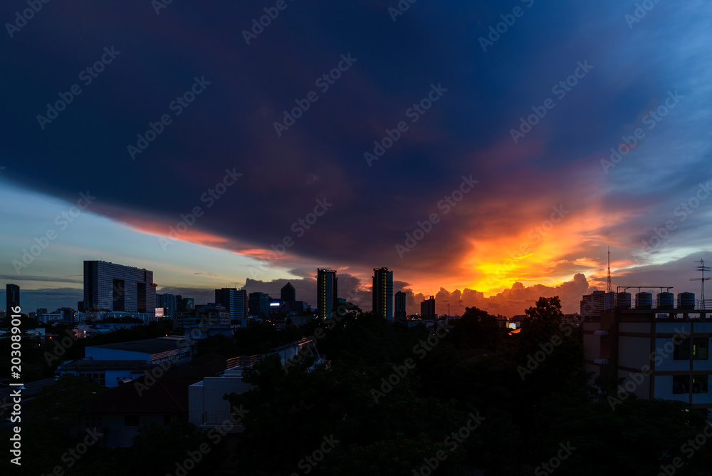 Fototapeta premium Dark clouds of storm cover the city in Bangkok Thailand.