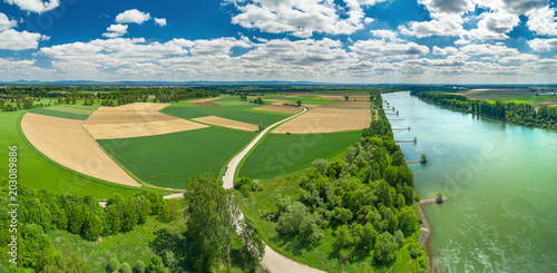 Der Rhein bei Lampertheim Richtung Ludwigshafen
