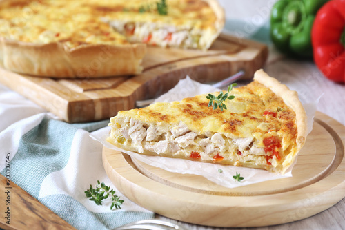 Chicken and bell pepper quiche, french pie