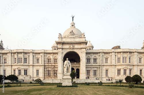 The landmark Victoria Memorial is a large marble building in Kolkata, West Bengal, India. It is dedicated to the memory of Queen Victoria.